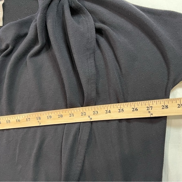 Athleta Purana Wrap Sweatshirt Black Size Medium Pockets Tumb-hole  Oversized - Picture 11 of 11